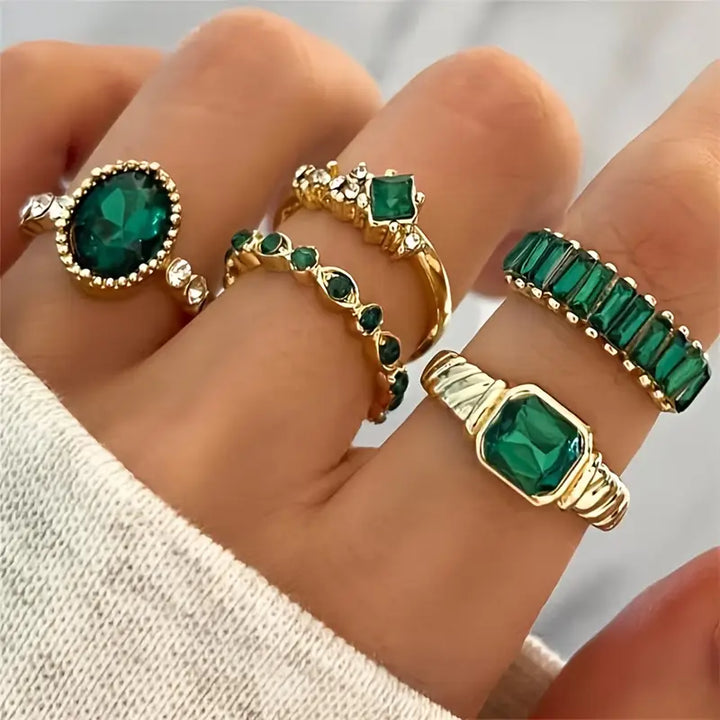 Zarina™ - Elegant Emerald Gold Ring Set