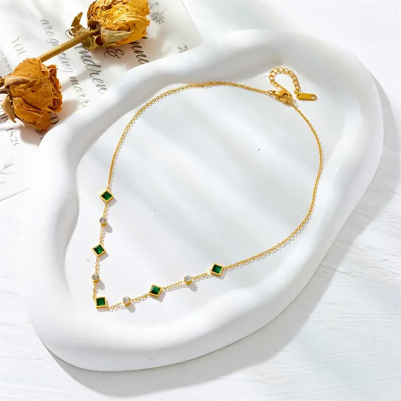 Glenwyn Necklace by Amelisse | Gold