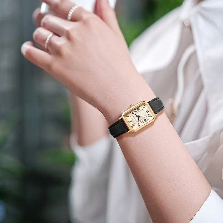 Vivelle™ - Crest Watch in Gold