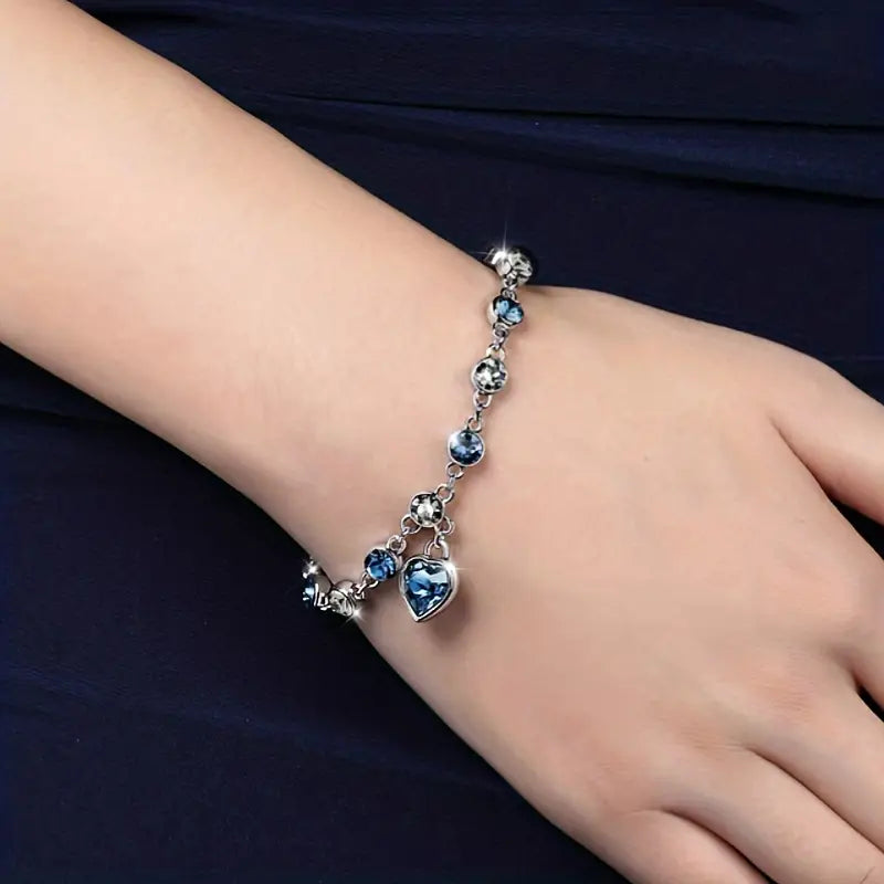 Ocean Heart™ - Radiant Glow Bracelet in White Gold