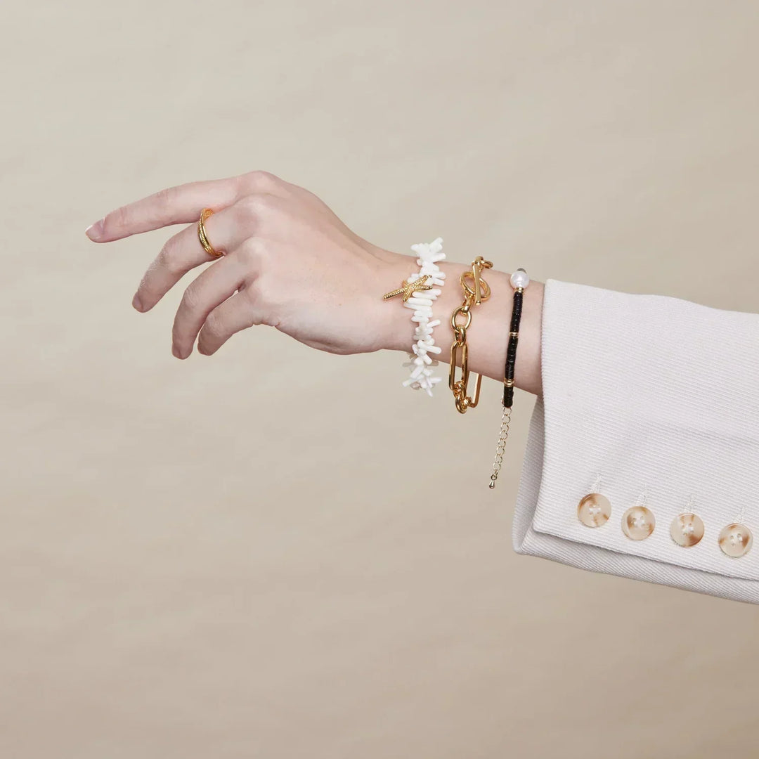 Link™ - Elegant Gold T-Bar Bracelet