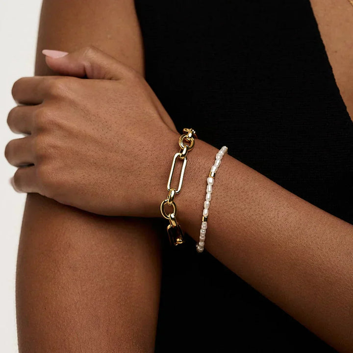 Link™ - Gold T-Bar Bracelet