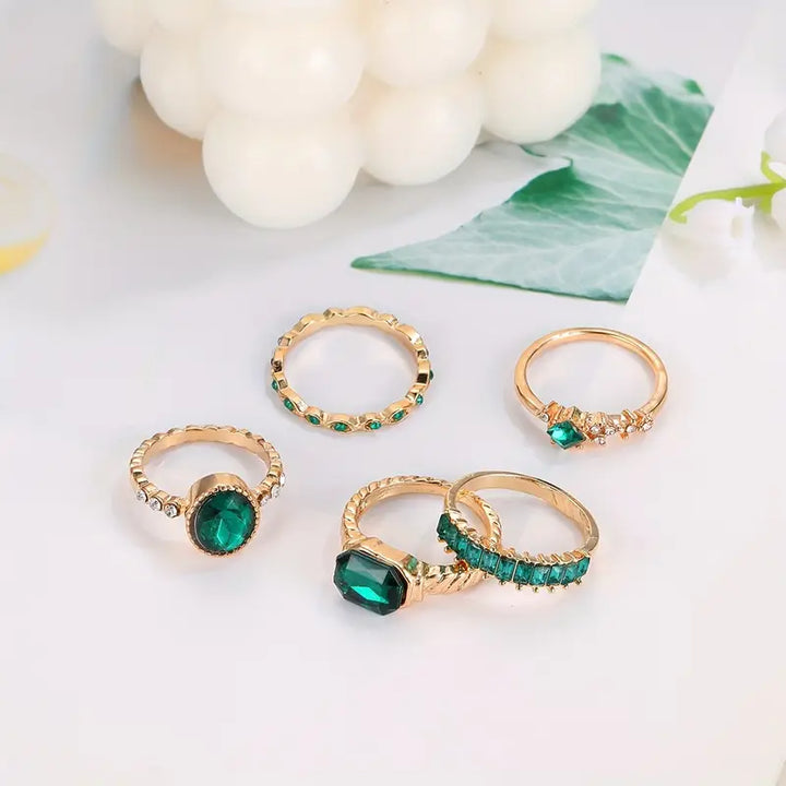 Zarina™ - Elegant Emerald Gold Ring Set